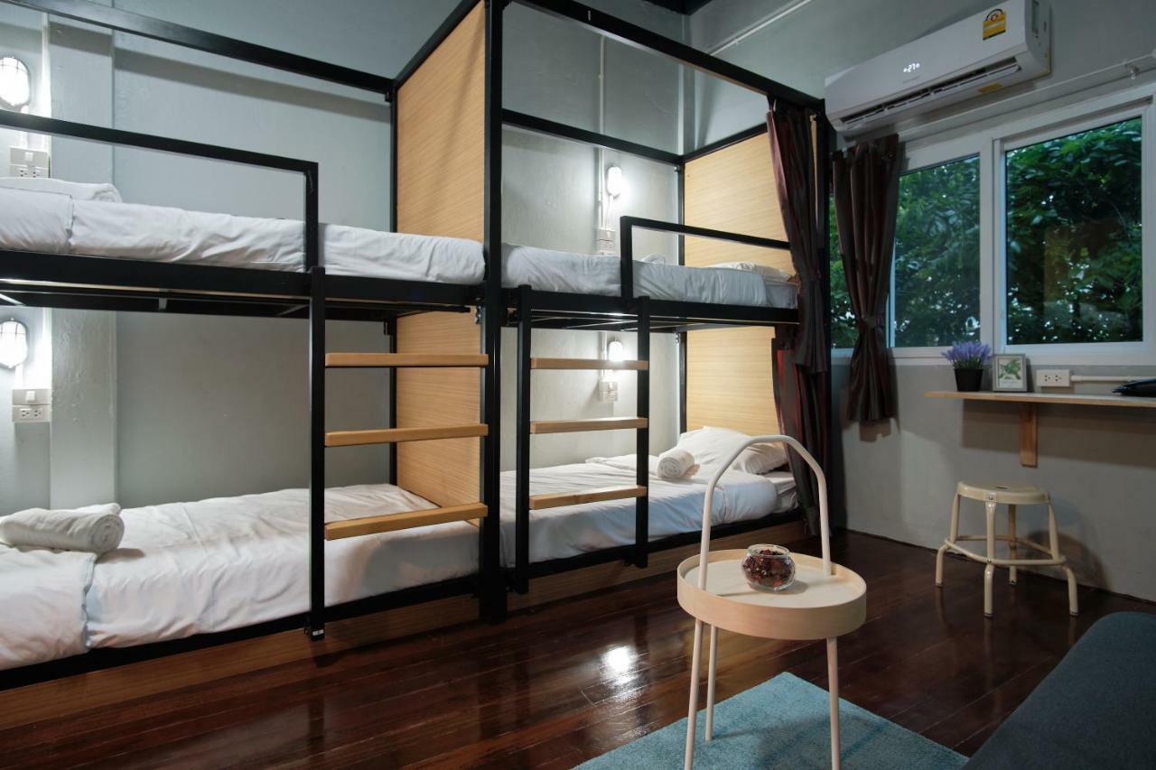 Private Stay Hostel Bangkok Bagian luar foto